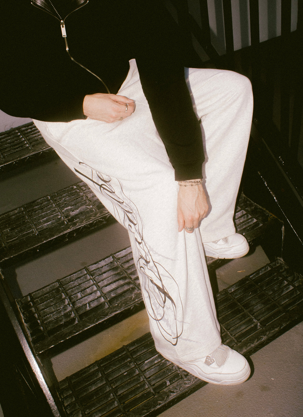 Cursive Sweatpants Grey